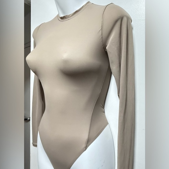 Lululemon Beige Taupe Wundermost Nulu Mesh Crewneck Bodysuit - Picture 4 of 10